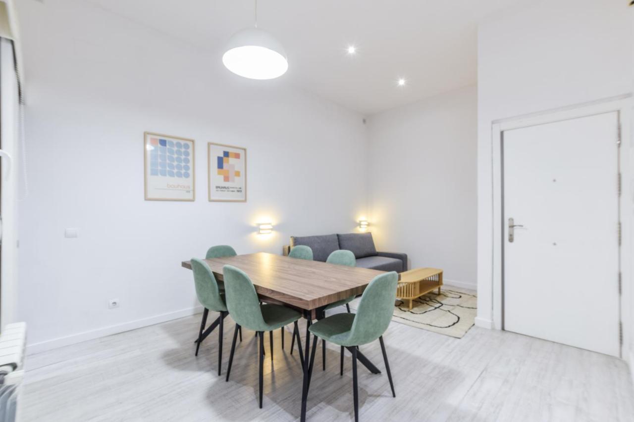 Apartament Amplio Apartamento En Malasana Para 6 Personas Madryt Zewnętrze zdjęcie